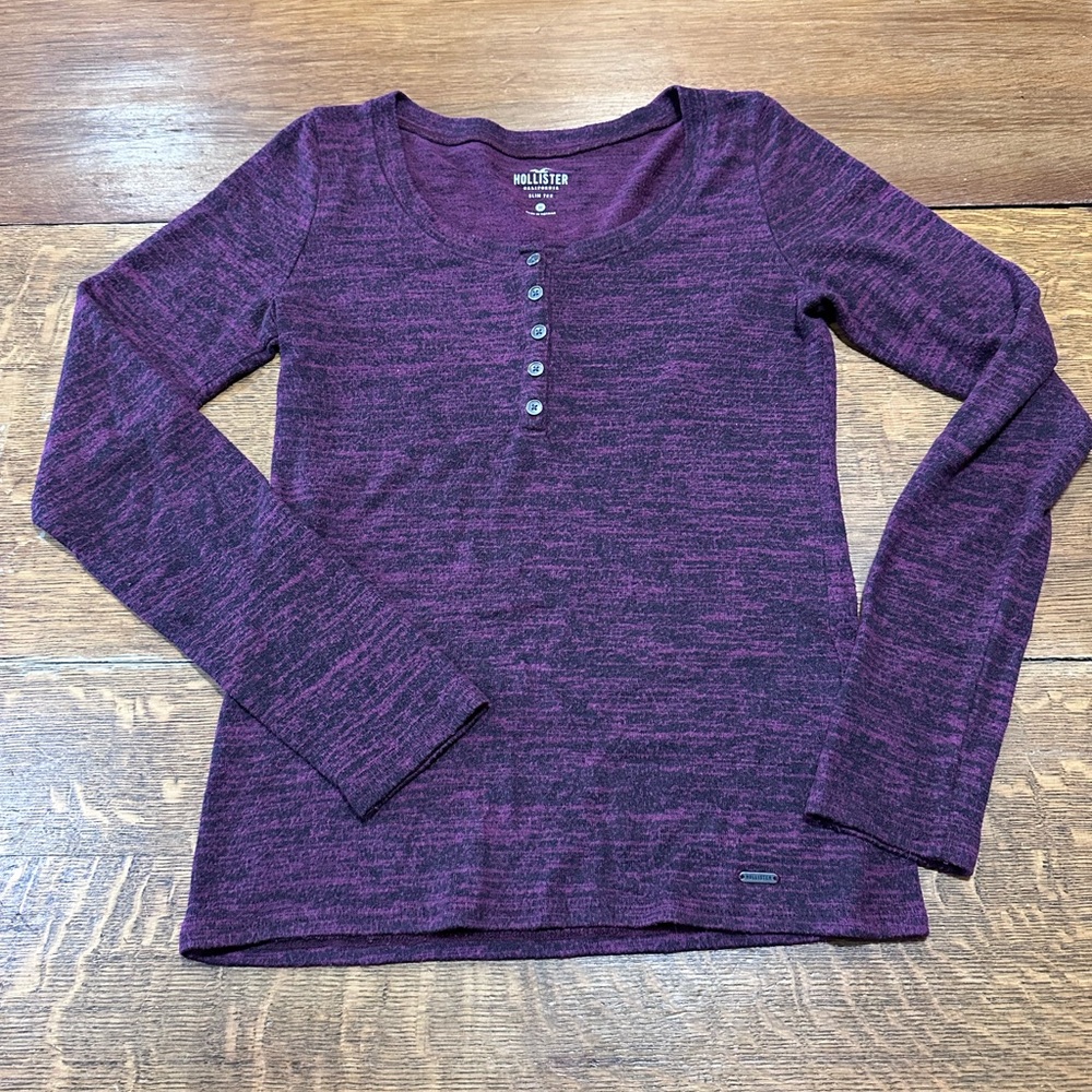 Hollister Y2K slim tee sz medium‎ Q
